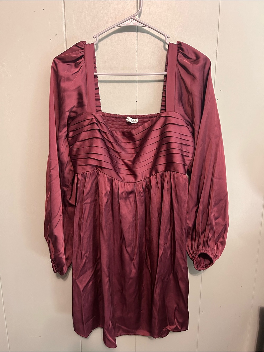 Abercrombie & Fitch Emerson Satin Pleated Square-Neck Long Sleeve Dress